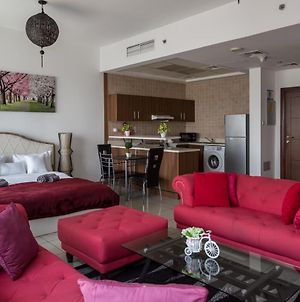 Higuests - Stylish Apartment Near Dubai Harbor Exterior photo