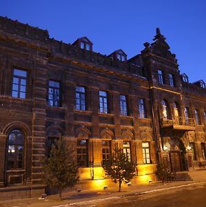 Cheltikov Hotel Kars Exterior photo