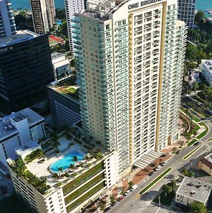 Dharma Home Suites Brickell Miami At One Broadway Exterior photo