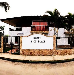 Nics Place Hotel Bocas del Toro Exterior photo