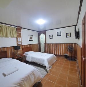 Mountain alojamiento hotel y restaurante Baguio City Exterior photo