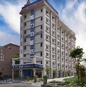 Hotel Menippe Kaohsiung Exterior photo