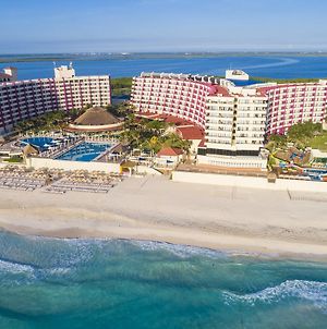 Crown Paradise Club Cancun Hotel Exterior photo